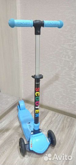 Продам детский самокат