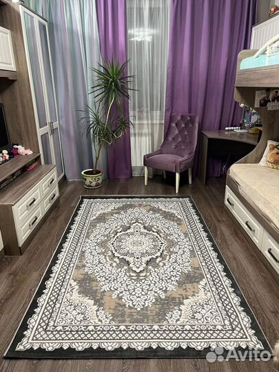 Ковер 2 на 3 новый