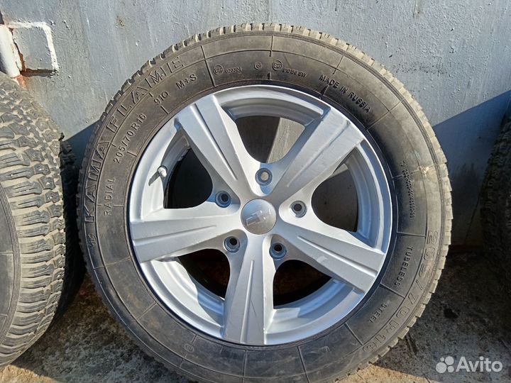 Шины диски и колеса на 16