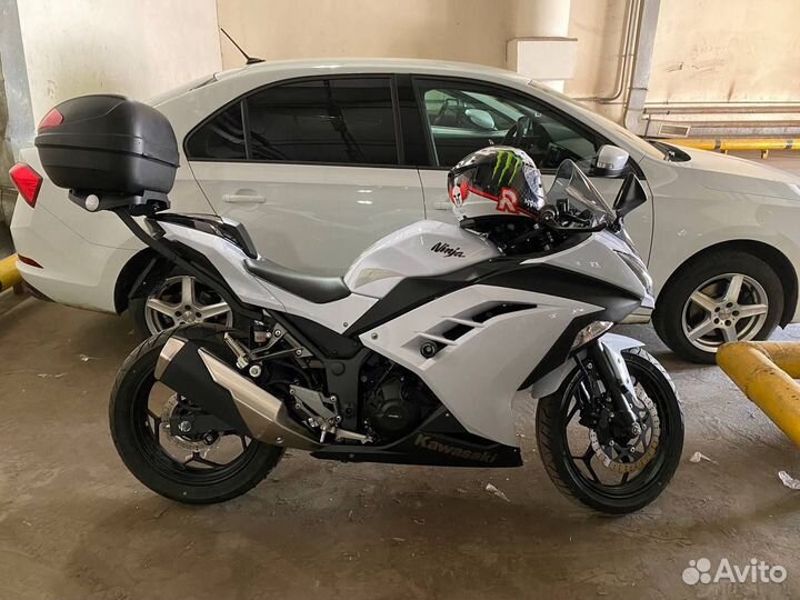 Kawasaki Ninja 300 R (2015 / малый пробег)