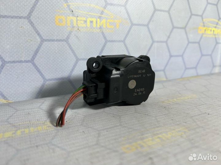 Сервопривод заслонки печки Opel Astra J A16LET