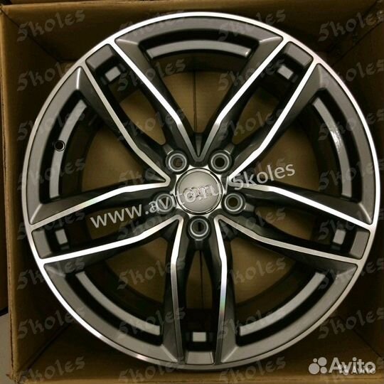 New комплект дисков на Audi Q7 R22