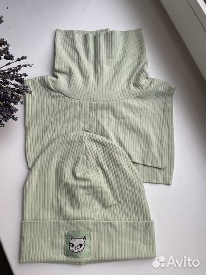Комплект шапка и манишка новый H&M