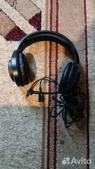 Игровые девайсы мышь, клавиатура, наушники, ковёр