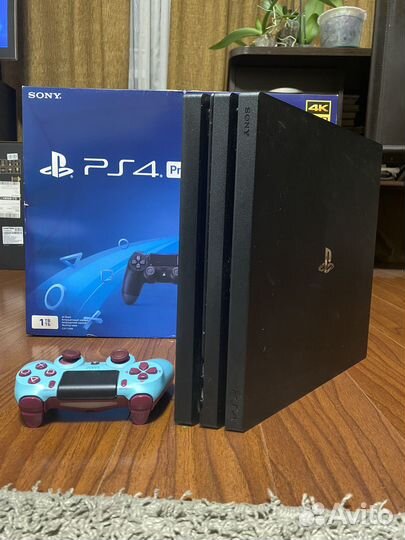 Приставка Sony PS4 Pro 1TB. CUH-7108B B01X