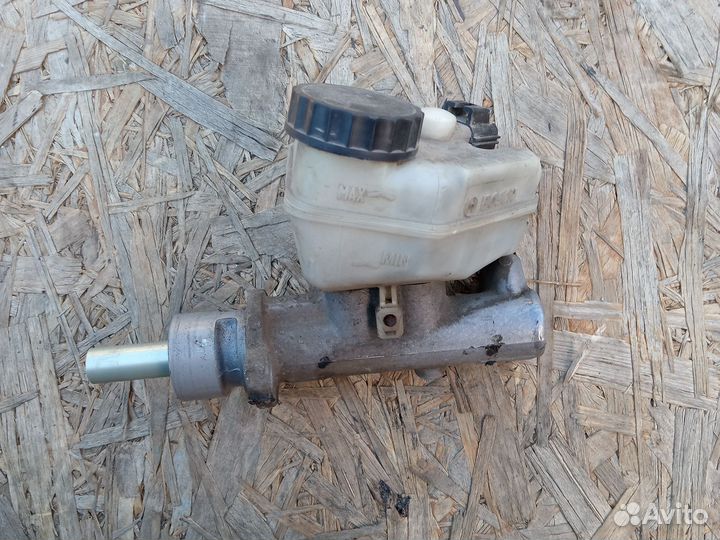 Главный тормозной цилиндр Ford Mondeo 3