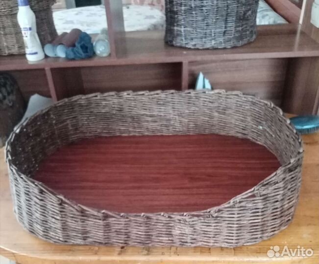 Плетёная корзинка-лежанка