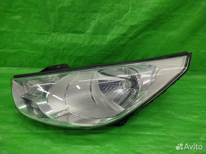 Фара левая галоген Hyundai IX35 / Tucson 09-15