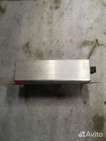 Усилитель акустической системы (Audi A6)