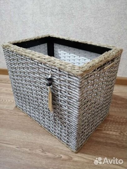 Черно-белая корзинка, ротанг