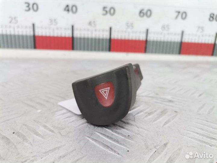Кнопка аварийной сигнализации Renault Scenic рест