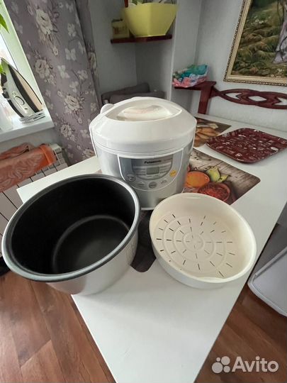 Мультиварка / Пароварка Panasonic SR-TMH181