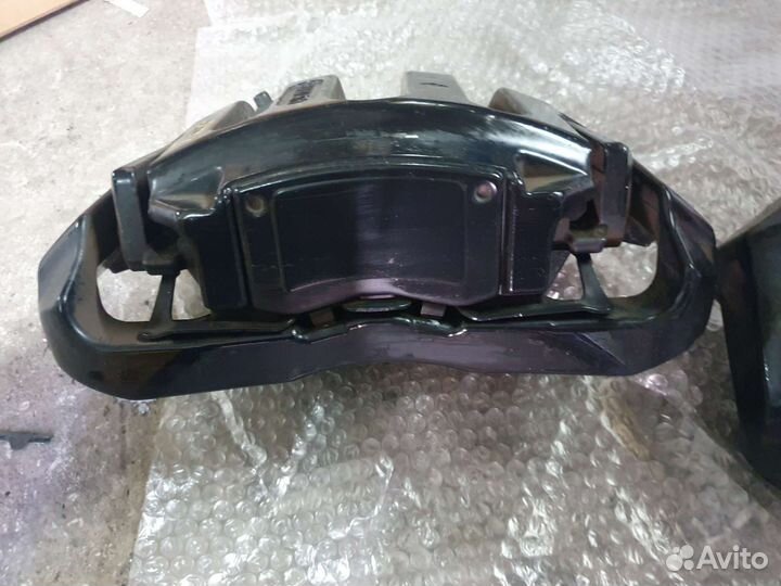 Суппорты передние bmw e60 m5 2шт