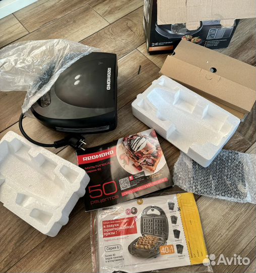 Вафельница Мультипекарь redmond RMB 616 / 3