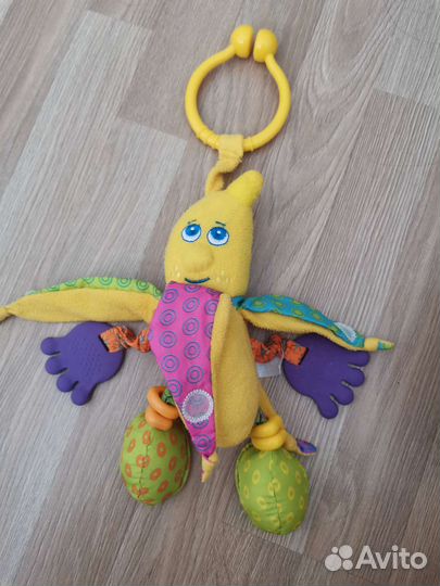 Подвесная игрушка Банан tiny love