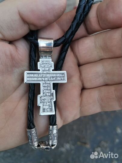 Кожаный гайтан, карабин, крест 23 гр,серебро 925