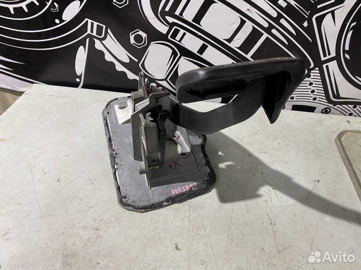 Педаль тормоза Mercedes Benz W140