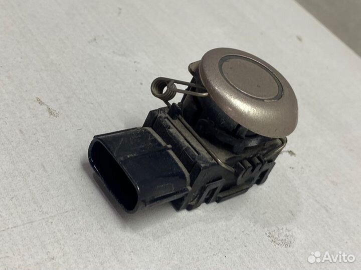 Парктроник задний Toyota Land Cruiser 200