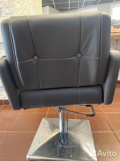Кожаное кресло бу