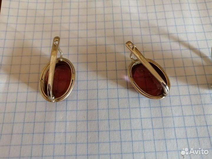 Комплект с султанитом в серебре