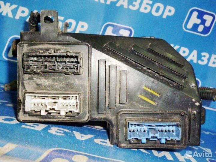 Блок предохранителей Kia Rio 1 DC 1.5 (A5D) 2004