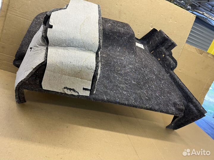 Обшивка багажника правая Шкода Рапид 1 лифтбэк