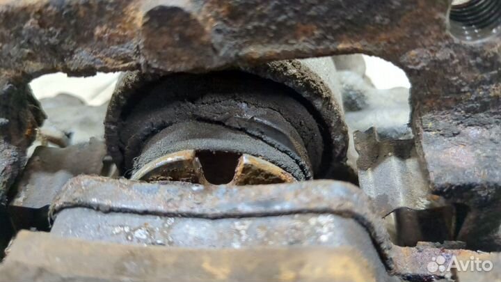 Суппорт левый задний Mercedes Sprinter