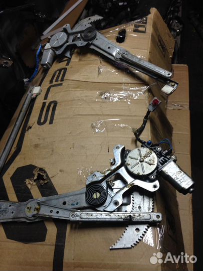 Стеклоподъемник хонда хрв