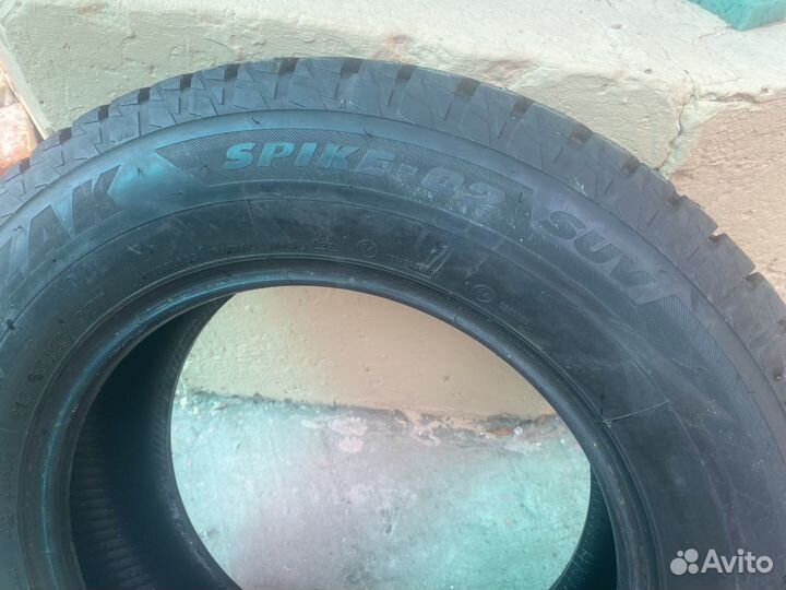 Bridgestone Blizzak Spike-02 SUV 215/65 R16 98