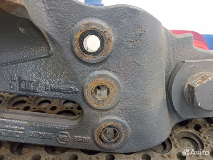 1682111 Кронштейн передней рессоры Daf CF