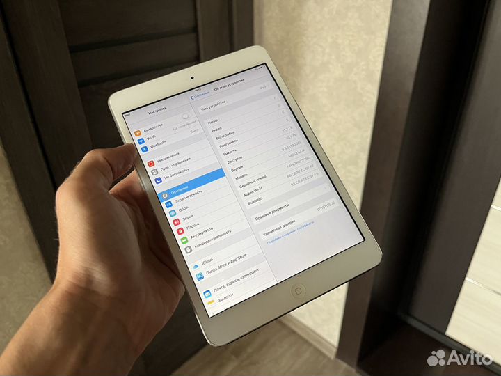 Планшет Apple iPad Mini