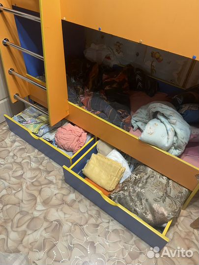 Двухярусная детская кровать