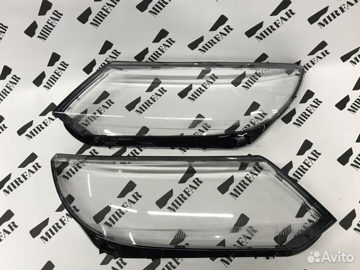 Правое стекло фары Volkswagen Tiguan 2011-2017