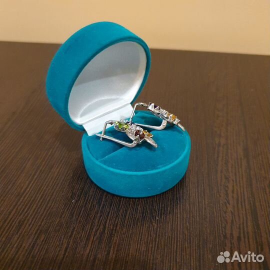 Комплект ювелирных изделий из серебра 925 пробы