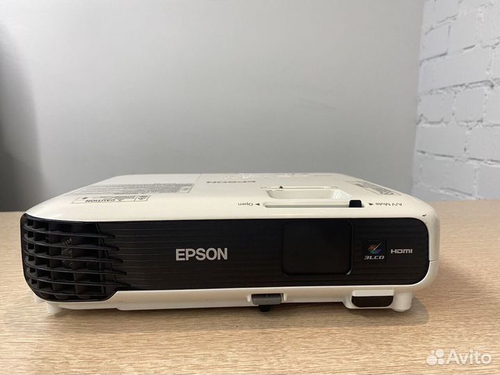Проектор Epson EB-X04