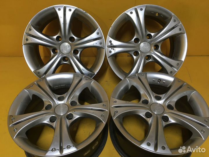 4 шт. Диски 15 5х114,3 DIA 67,1