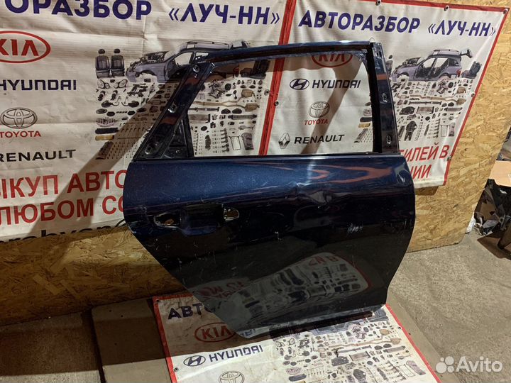 Задняя правая дверь Kia K5