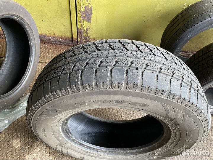 Toyo Observe GSi-5 235/75 R16