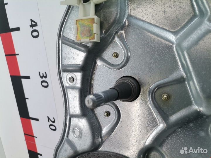 Стеклоподъемник Volkswagen Polo 4 2004