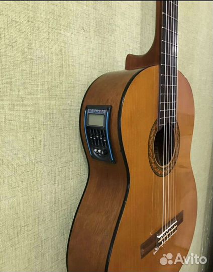 Электроакустическая гитара yamaha c40