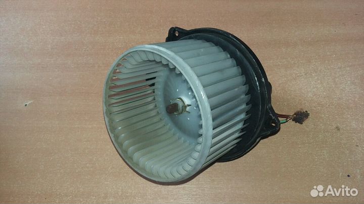 Мотор печки на Toyota Duet (Тойота Дует) M100A