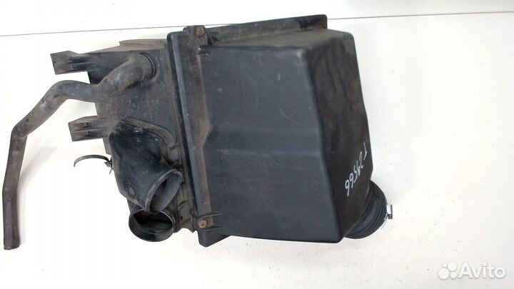 Корпус воздушного фильтра Audi A8 (D2), 2001