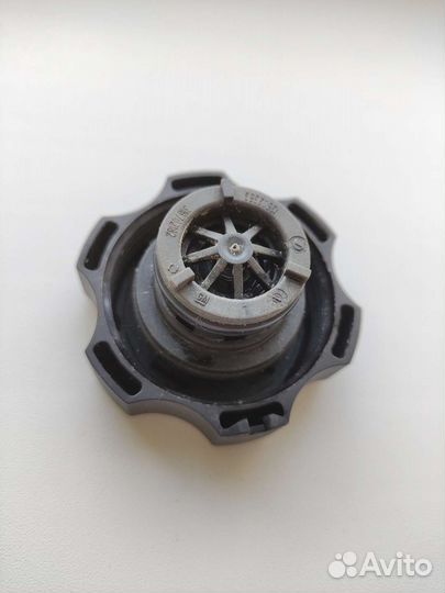 Крышка расширительного бачка GM 13502353