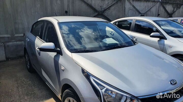 Лобовое стекло Киа рио Солярис Спортейдж