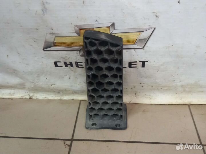 Левый кронштейн переднего бампера hyundai ix35