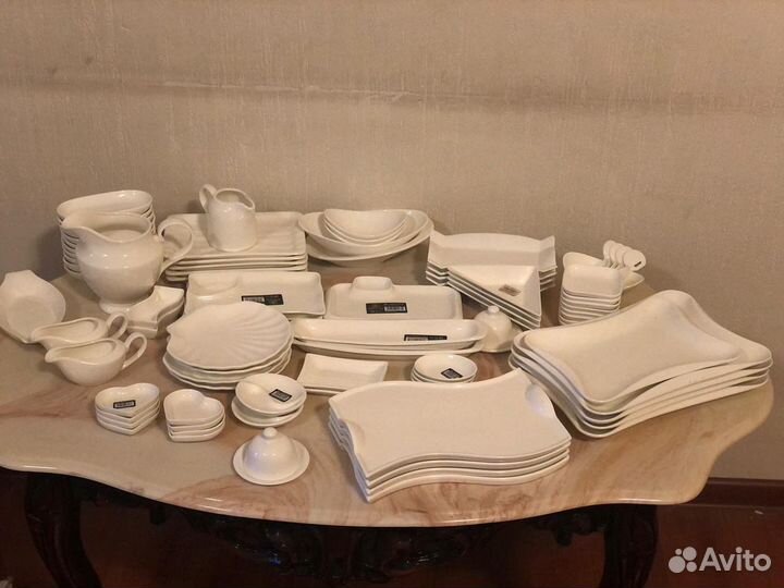 Набор столовой посуды для сервировки