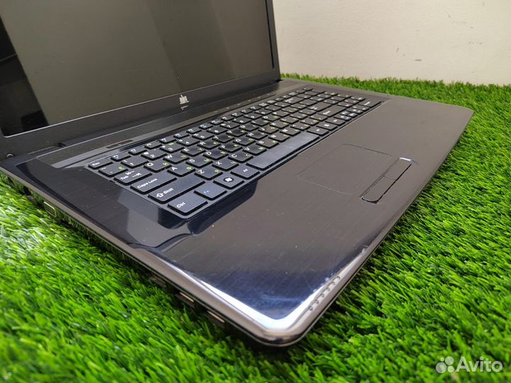 DNS (Core i7/8 RAM/SSD/17.3