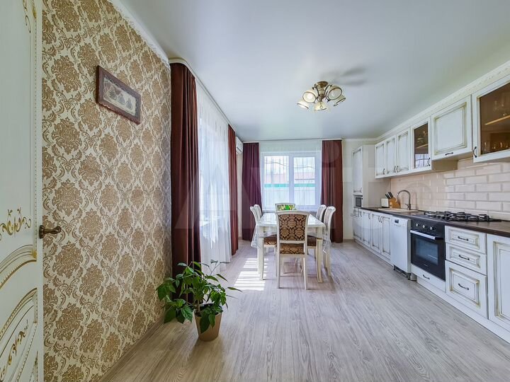 Дом 114,8 м² на участке 5,5 сот.