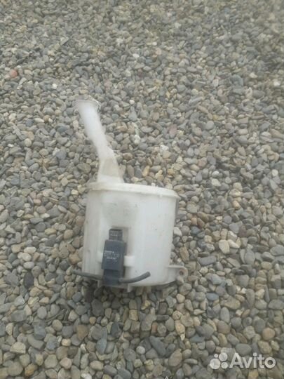 Бачок омывателя Toyota Vitz Yaris функарго