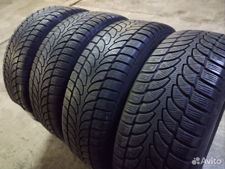 Bridgestone Blizzak LM-80 Evo 235/65 R17
